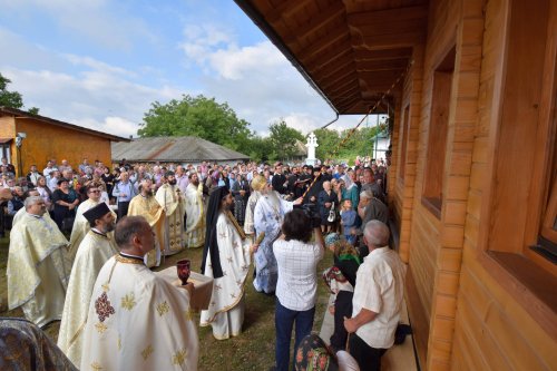 Sfinţire de biserică la Mănăstirea Dagâţa Poza 36032