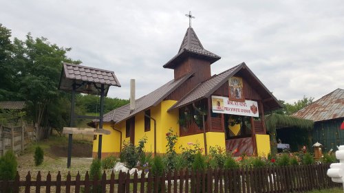 Biserica „Înălţarea Domnului“ din Pradaiş a fost sfinţită Poza 35471