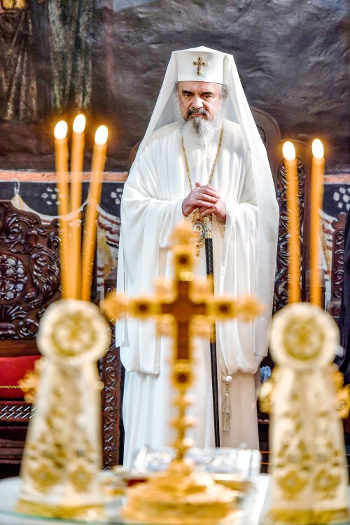 Patriarhul României, sărbătorit la 66 de ani Poza 35144