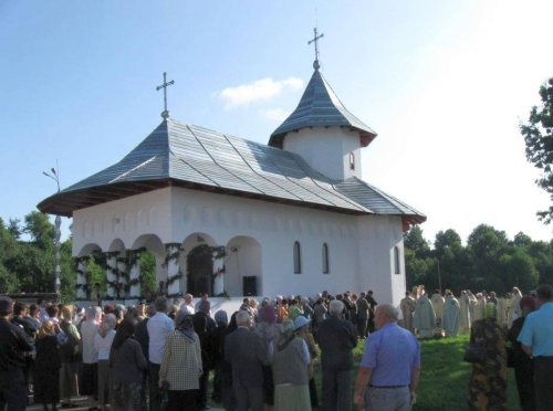 Cinstirea Sfântului Pantelimon în Moldova Poza 34920
