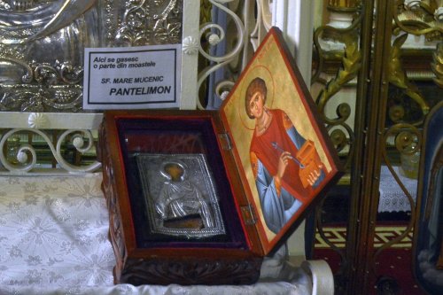 Cinstirea Sfântului Pantelimon în Moldova Poza 34921