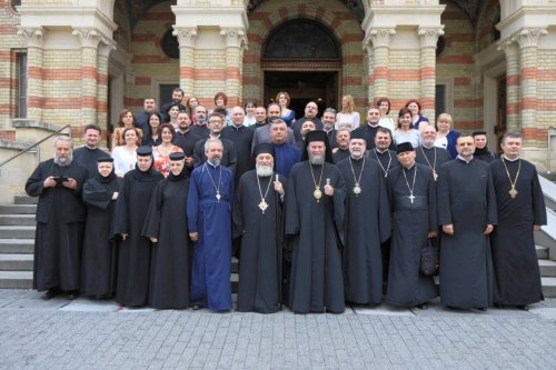 PS Episcop Iustin, revedere după 25 de ani la Sibiu Poza 34876