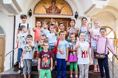 Școala de vară „Mâini dibace, minți agere” la Suceava Poza 34260