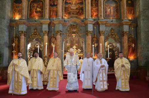 Bucurii duhovnicești pentru credincioșii din Teremia Mare și Lugoj Poza 33768