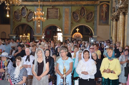Bucurii duhovnicești pentru credincioșii din Teremia Mare și Lugoj Poza 33769