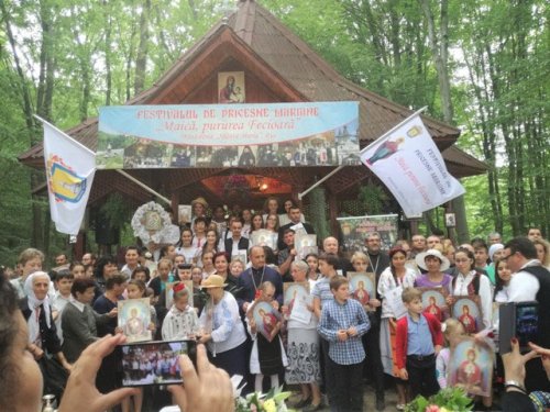 Festivalul de pricesne mariane pentru copii, la Mănăstirea Rus, Sălaj Poza 33674