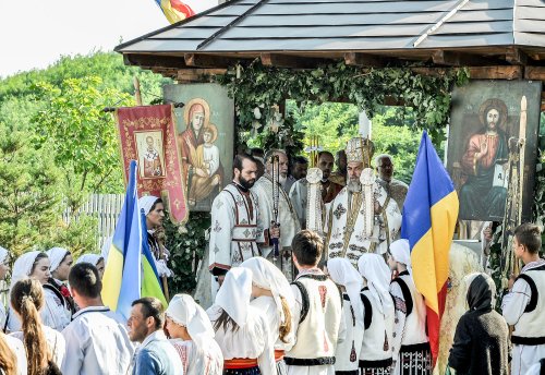 Sfinţii Brâncoveni prăznuiţi la Mănăstirea Cârlomănești Poza 33722