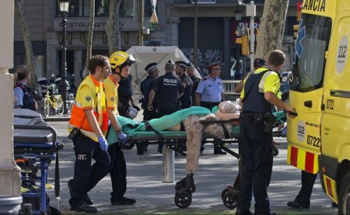 Solidaritate și compasiune pentru victimele atentatului din Barcelona Poza 33631