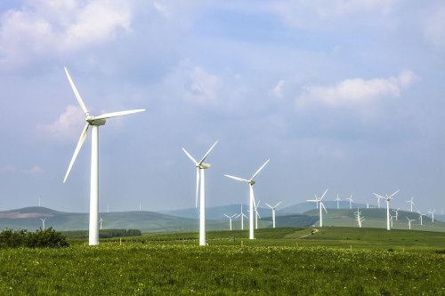 Vântul puternic creşte producţia de energie a României Poza 33647