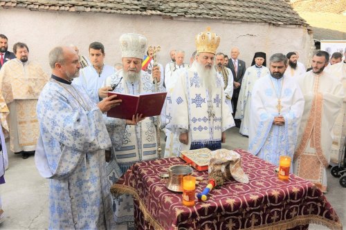 Târnosiri și binecuvântări arhierești în Duminica a 12 după Rusalii Poza 32989