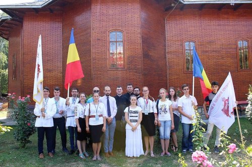 Tinerii din Protoieria Bacău se pregătesc pentru ITO 2017 Poza 32839