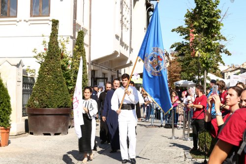 Delegația Arhiepiscopiei Sibiului a primit torța ITO 2018 Poza 32545