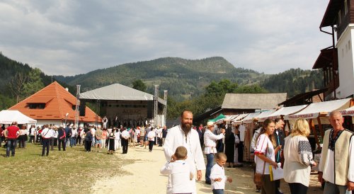 Potenţialul turistic al zonelor rurale din ţară, prezentat la Albac - Alba Poza 32491