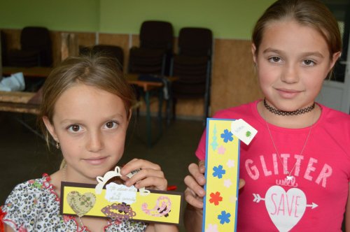 Activităţi creative cu copiii şi tinerii din Dumbrăveni, Beclean Poza 31674