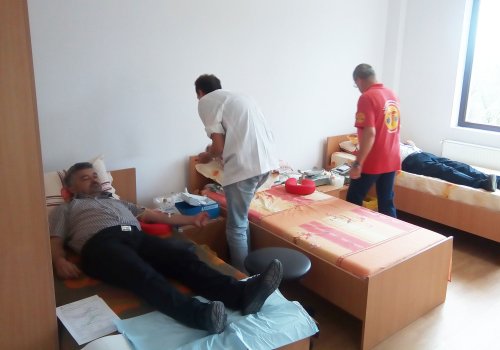 Peste 50 de persoane au donat sânge la Sălişte, Sibiu Poza 31537