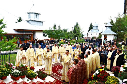 Sărbătoarea Sfântului Teodosie de la Mănăstirea Brazi Poza 31470
