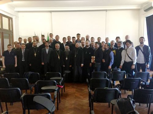 Prima generație de studenți teologi români din Italia Poza 31414