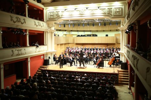 Concert al Coralei „Timotei Popovici” din Sibiu Poza 30473
