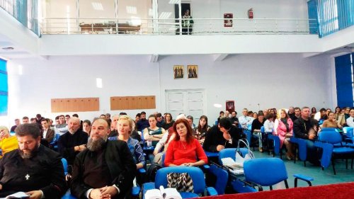 Lansarea volumului de poezii „Văz duhurile Potirului Alb”, la Alba Iulia Poza 30003