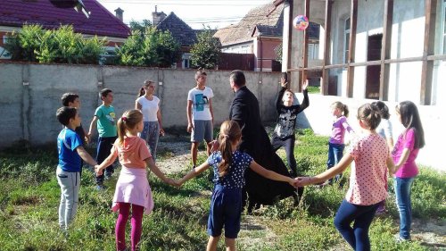 „Școala din tinda bisericii”, la Părău, județul Brașov Poza 29877
