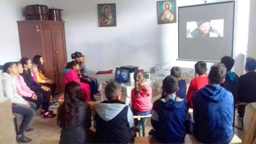 „Școala din tinda bisericii”, la Părău, județul Brașov Poza 29878