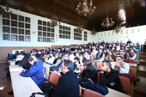 Întâlnirea tinerilor din Arhiepiscopia Sibiului: „Bucuria tinereţii” Poza 29741