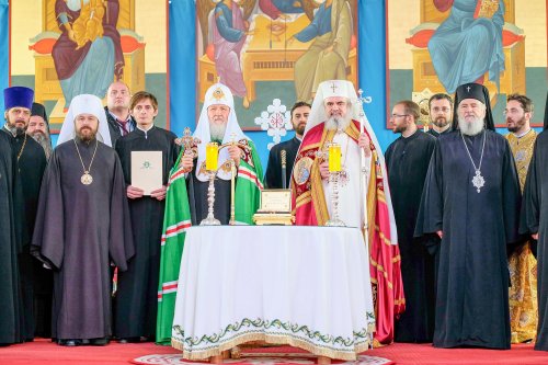 Comuniune a sfinților și popoarelor ortodoxe Poza 29456