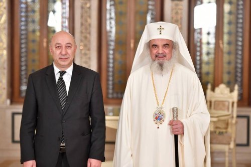 Preafericitul Părinte  Patriarh Daniel a primit vizita ambasadorului  Georgiei în România Poza 28169