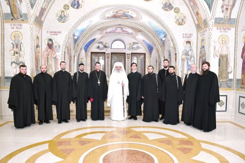 Grupul psaltic „Theologos” al Episcopiei Maramureșului și Sătmarului, la Patriarhia Română Poza 27993