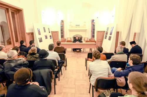 Conferința „România la răscruce”, susținută la Buzău Poza 27744