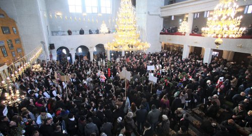 Festivaluri de obiceiuri și tradiții specifice sărbătorilor de iarnă Poza 25735