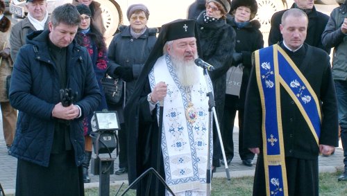 Ceremonie de cinstire a poetului naţional Mihai Eminescu, la Cluj-Napoca Poza 25043