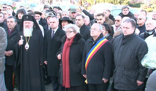 Ceremonie de cinstire a poetului naţional Mihai Eminescu, la Cluj-Napoca Poza 25047