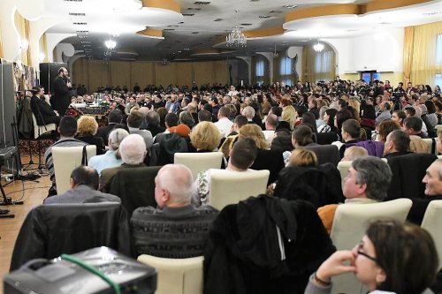 Conferință a părintelui Constantin Necula, la Reghin Poza 23539