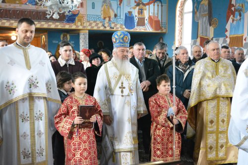 Slujiri arhiereşti în Duminica Ortodoxiei Poza 22903