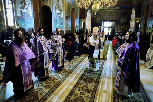 Slujiri arhiereşti în Duminica Ortodoxiei Poza 22907