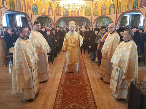 Slujiri arhiereşti în Duminica Ortodoxiei Poza 22910