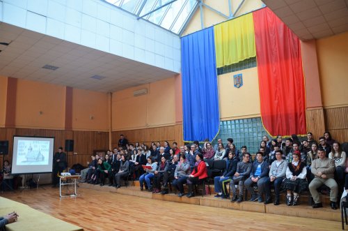 Elevii orădeni promovează bisericile de lemn din Țara Beiușului Poza 22148