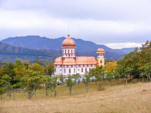 Două noi mănăstiri în Vâlcea Poza 21709