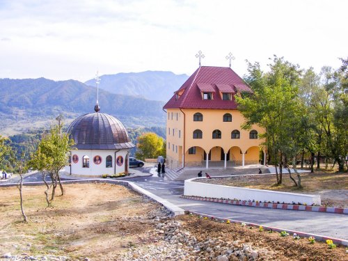 Două noi mănăstiri în Vâlcea Poza 21710
