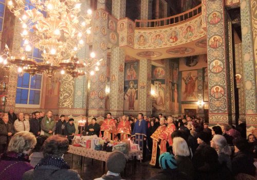 Seară duhovnicească la Parohia „Nașterea Domnului” din Cluj-Napoca Poza 21705