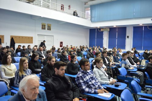 Conferință și prezentare de carte la Facultatea de Teologie albaiuliană Poza 21310