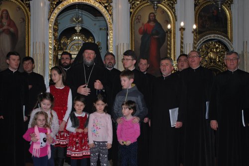 Concertul coralei preoților din Arhiepiscopia Aradului Poza 21105