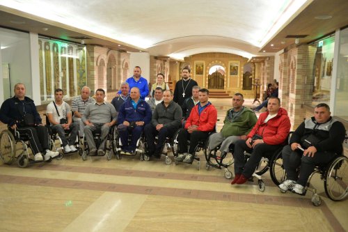 Episcopia Ortodoxă Română a Italiei a donat la Iaşi cărucioare persoanelor cu dizabilităţi Poza 19197