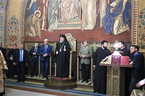 Ședința de constituire a noii Adunări eparhiale a Arhiepiscopiei Sibiului Poza 17299
