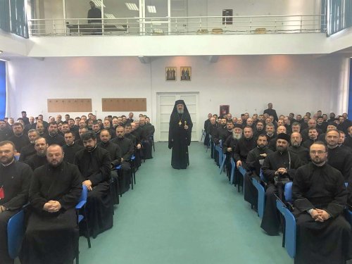 Conferință preoțească la Alba Iulia Poza 16236