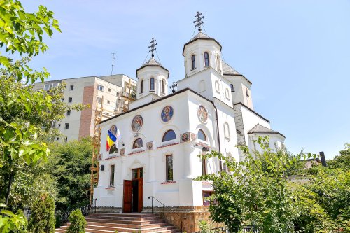 Biserica de-o vârstă cu România Mare Poza 14163