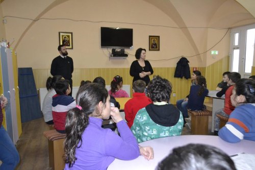 Activități de prevenție în centrele „Filantropiei” Alba Iulia Poza 13648