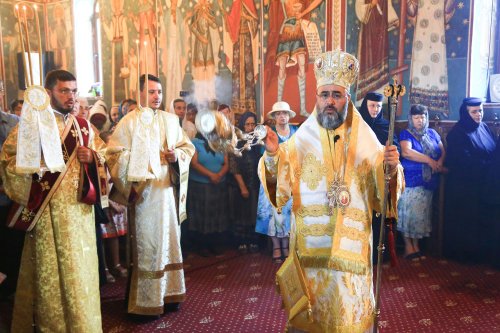 Binecuvântare arhierească la mănăstirea vrânceană Sihastru Poza 13035