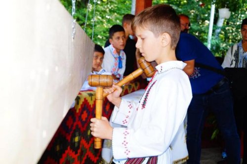Concurs eparhial „Toacă şi ie moldovenească” la Cireşoaia Poza 12249